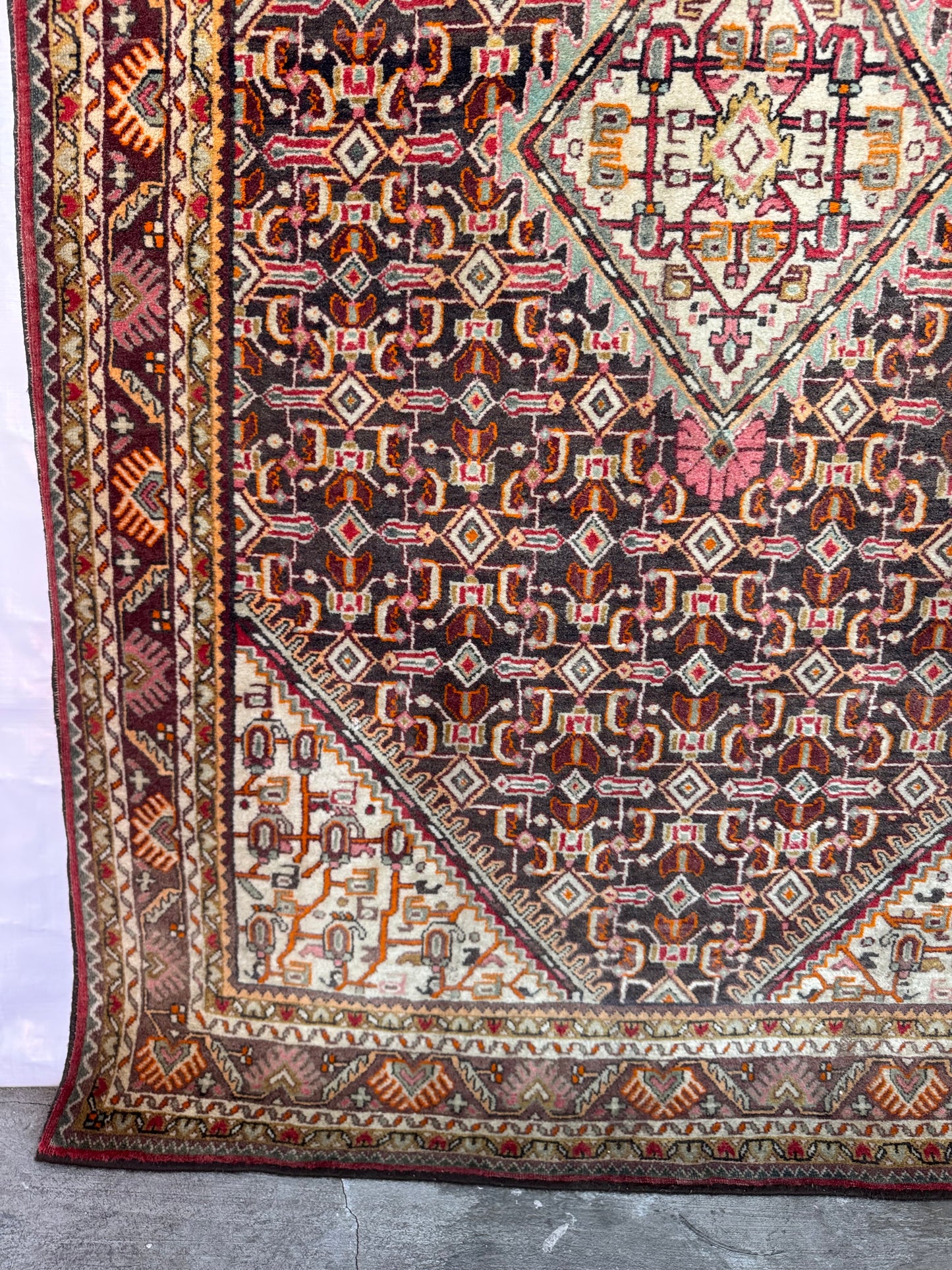 Handmade Persian Bidjar Rug
220 x 135 cm | 7.2 x 4.4 ft