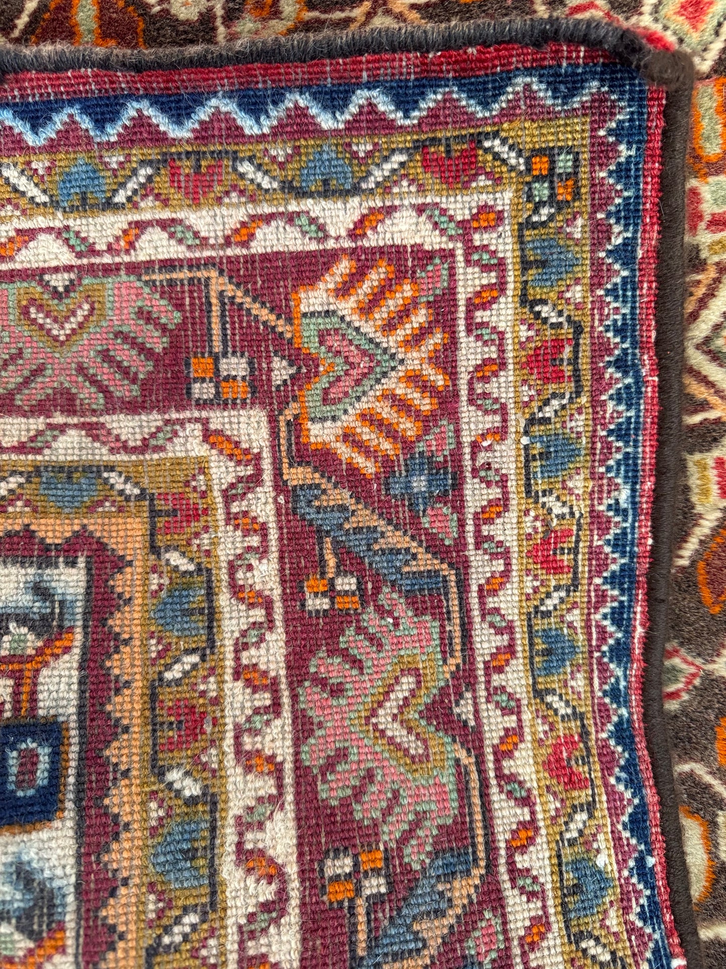 Handmade Persian Bidjar Rug
220 x 135 cm | 7.2 x 4.4 ft