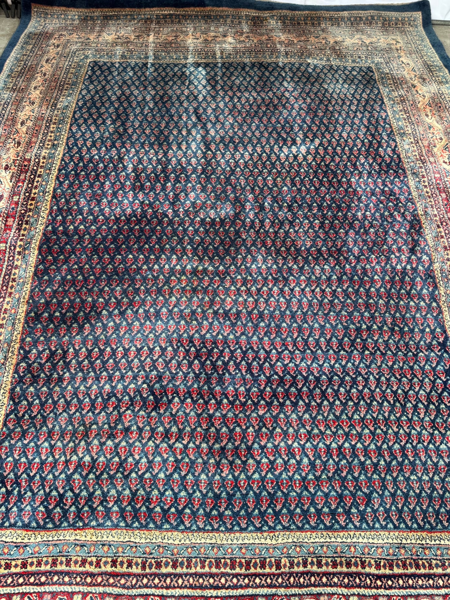 Handmade Persian Sarouk Mir Rug
335 x 240 cm | 11.0 x 7.9 ft