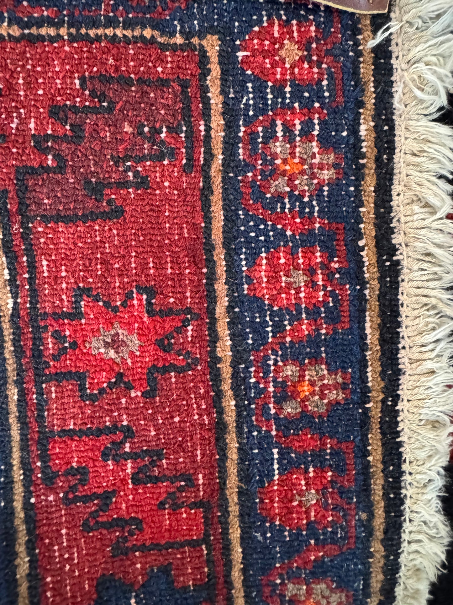 Handmade Persian Zanjan Rug
290 x 125 cm | 9.5 x 4.1 ft