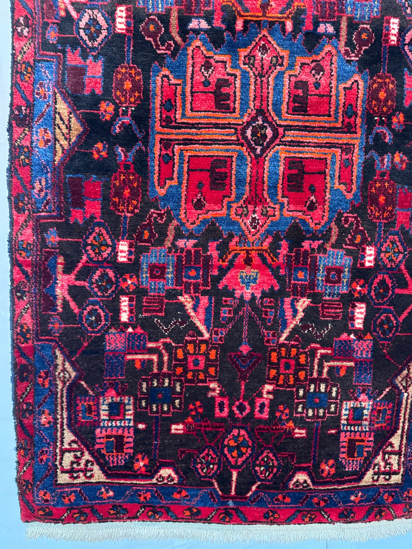 Handmade Persian Nahavand Rug 195 x 107 cm | 6.4 x 3.51 ft