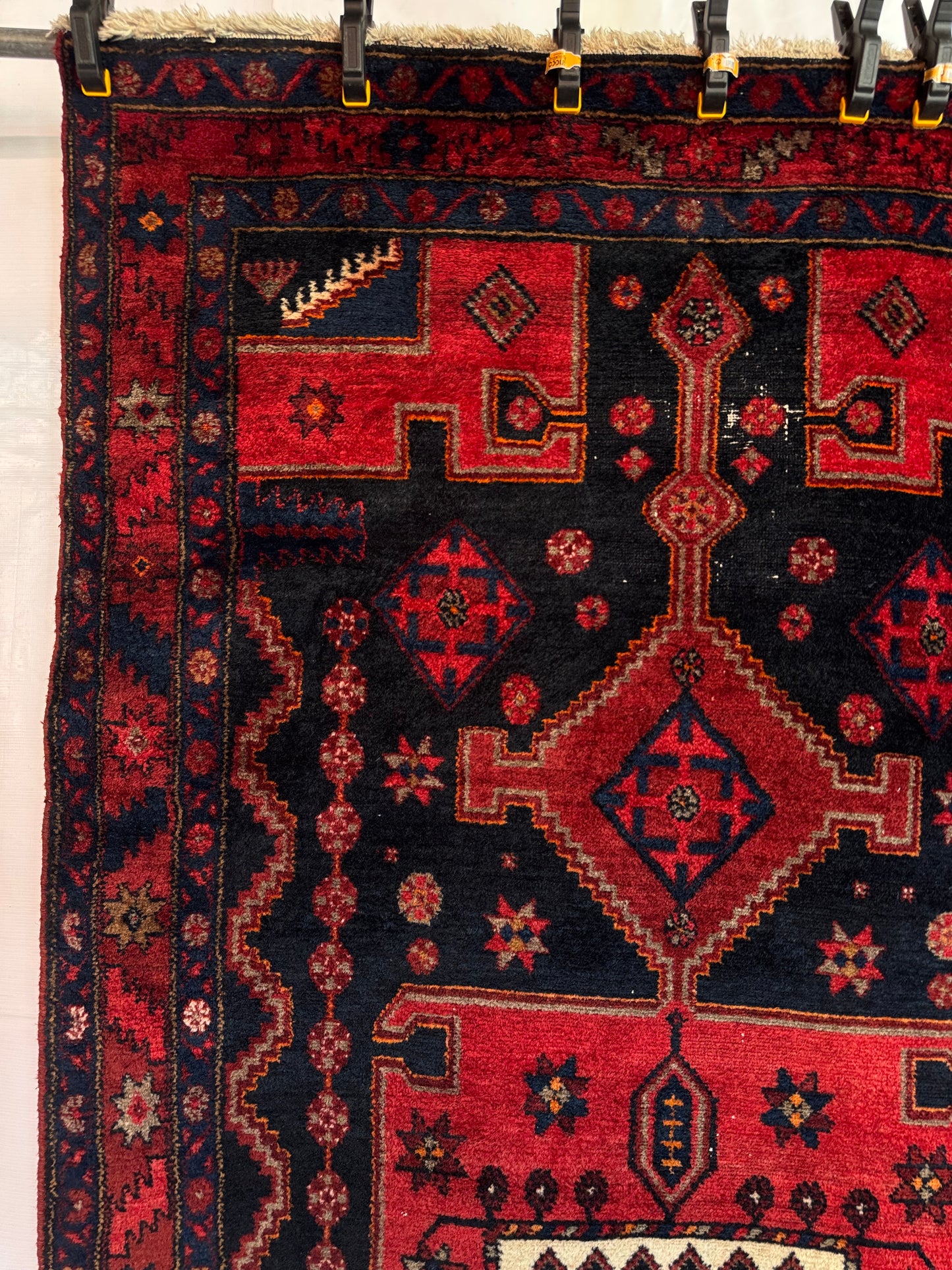 Handmade Persian Zanjan Rug
290 x 125 cm | 9.5 x 4.1 ft