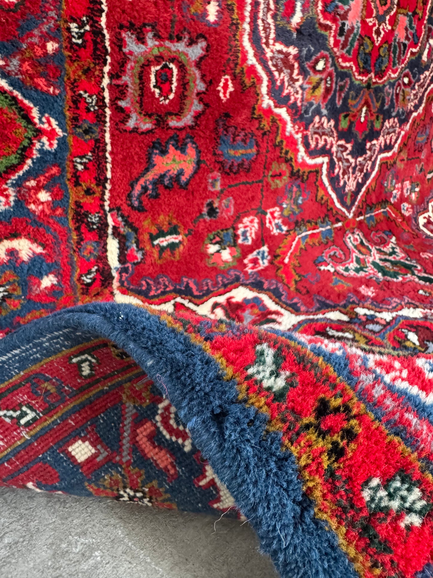 Handmade Persian Bakhtiar 300 x 190 cm | 9.84 x 6.23 ft