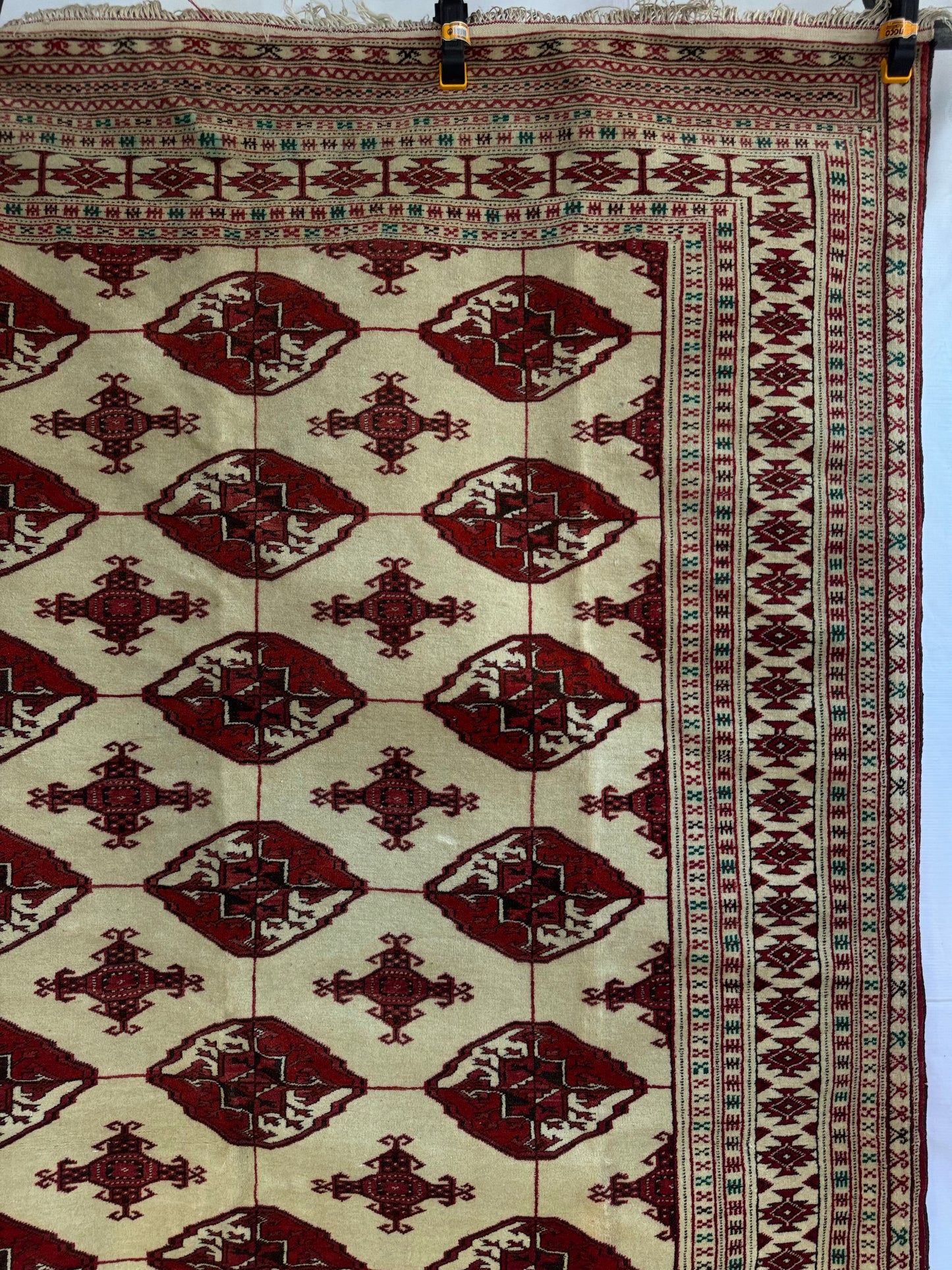 Handmade Tekke Turkmen Rug
180 x 137 cm | 6 x 4.5 ft