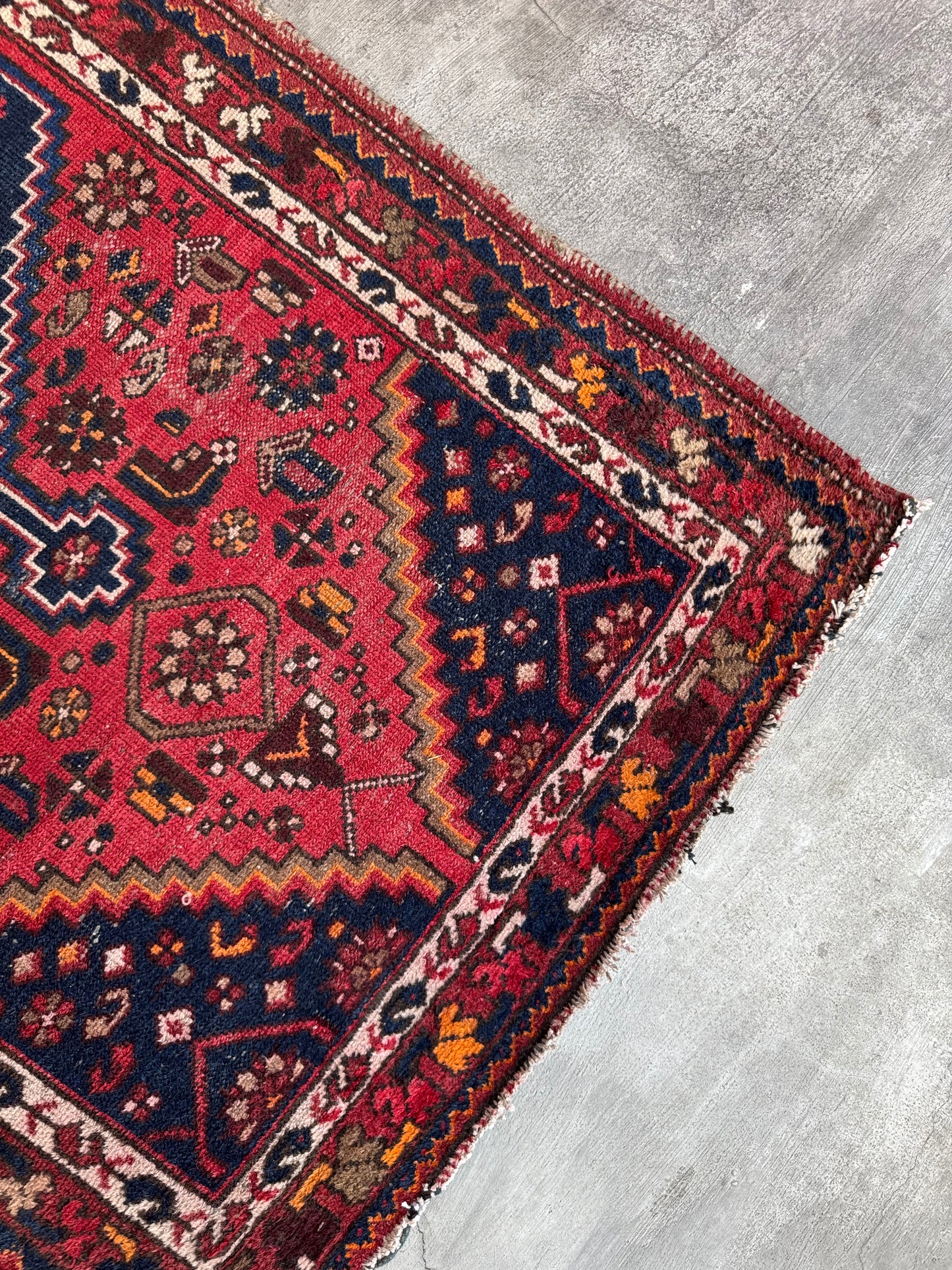 Handmade Persian Hamadan 
190 x 100 cm | 6.23 x 3.28 ft