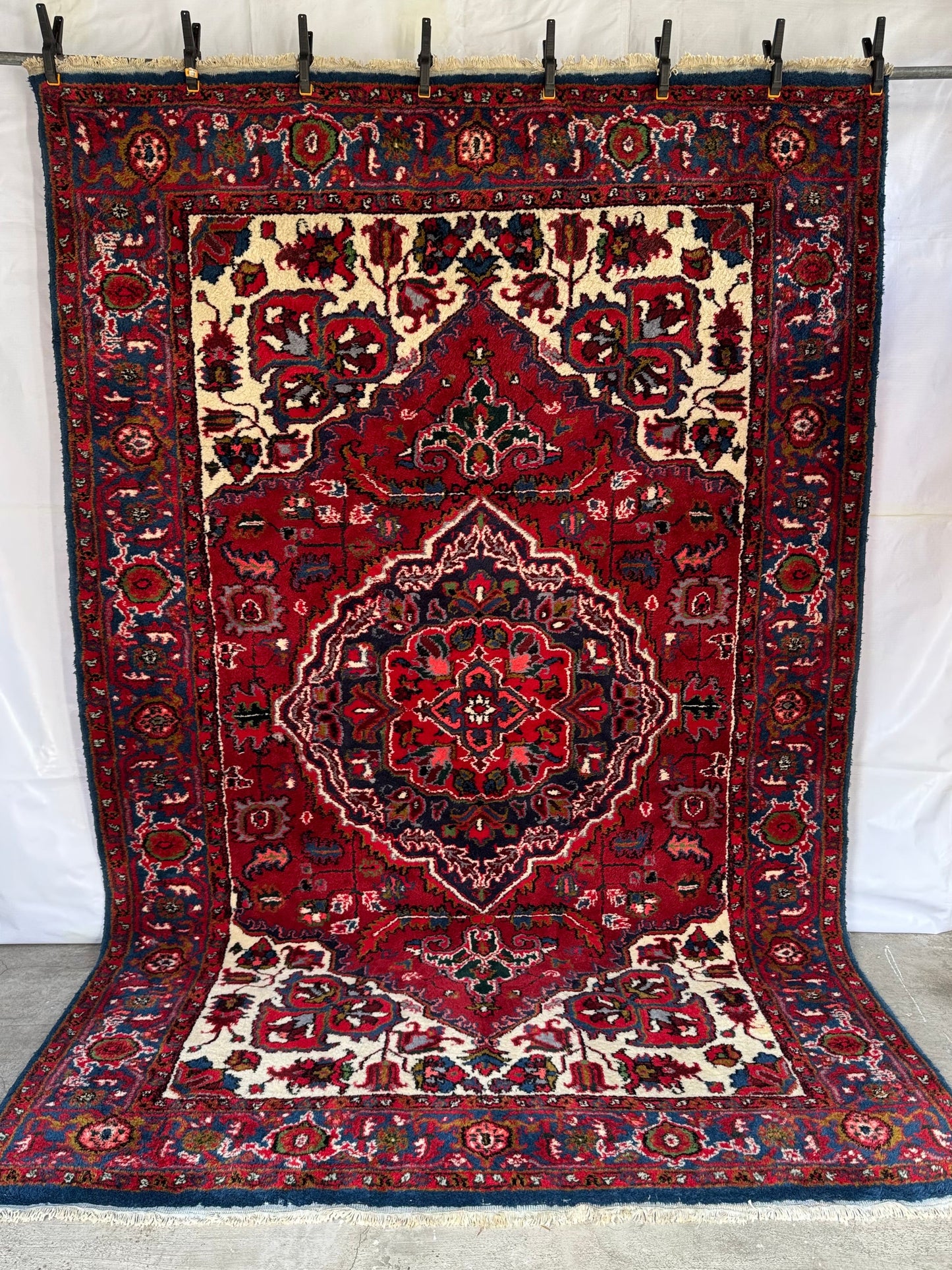 Handmade Persian Bakhtiar 300 x 190 cm | 9.84 x 6.23 ft