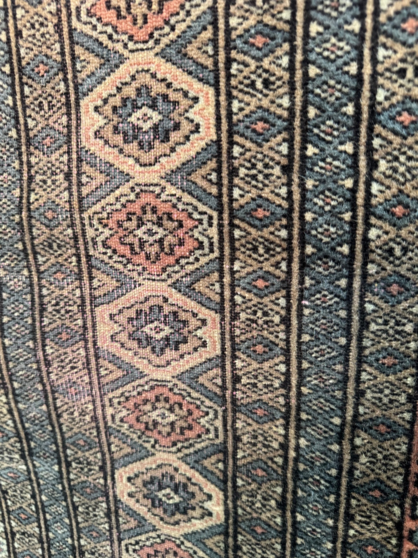 Handmade Lahore Rug 287 x 191 cm | 9.42 x 6.27 ft