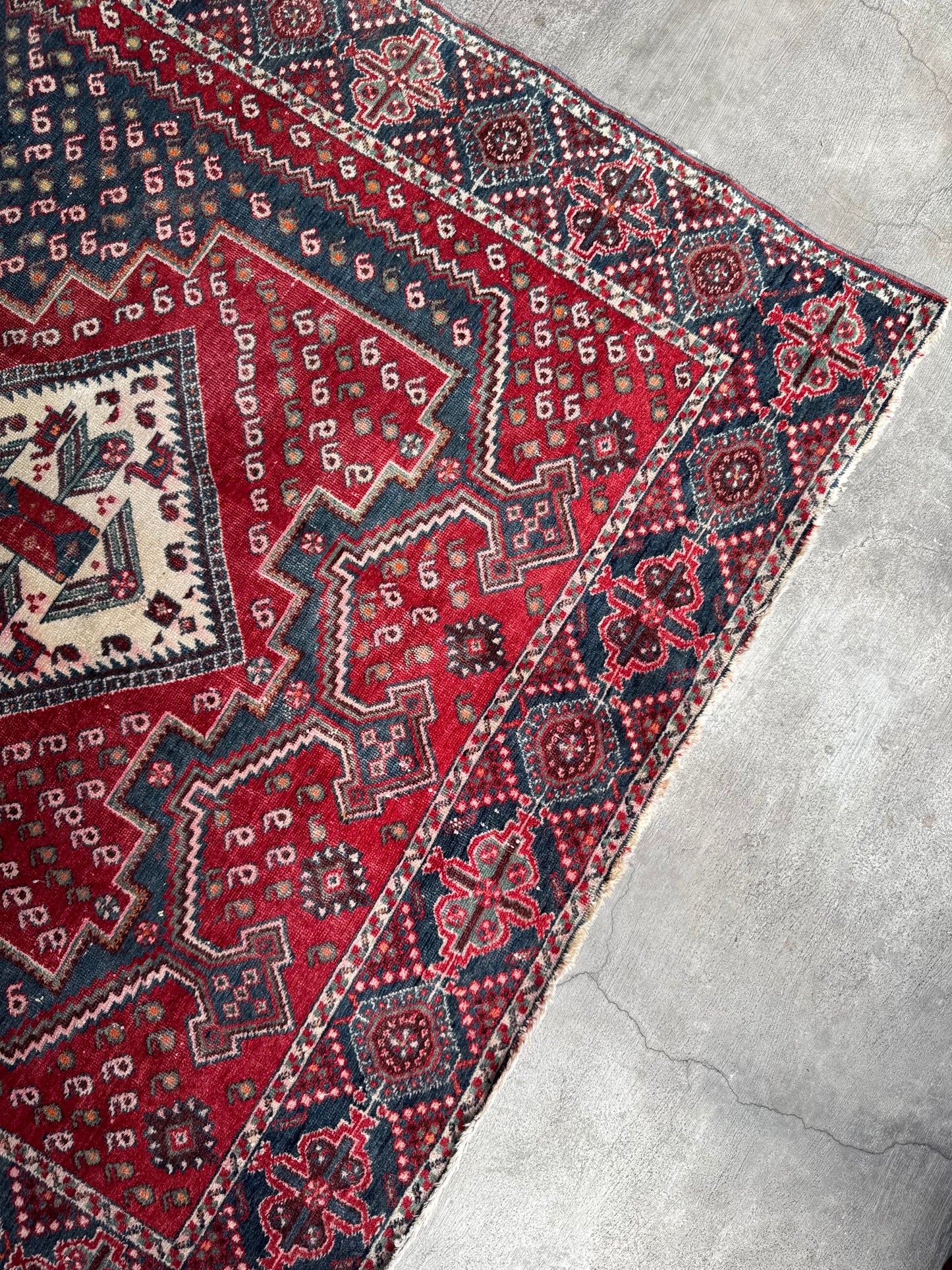 Handmade Persian Shahrbabak Rug 212 x 157 cm | 7.0 x 5.2 ft
