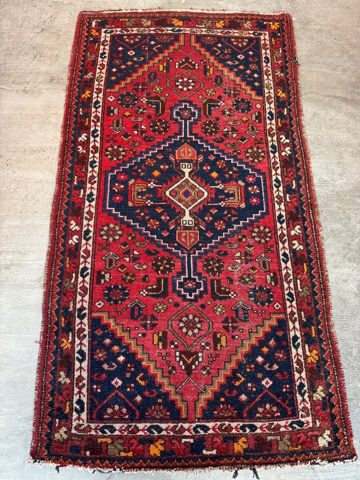 Handmade Persian Hamadan 
190 x 100 cm | 6.23 x 3.28 ft