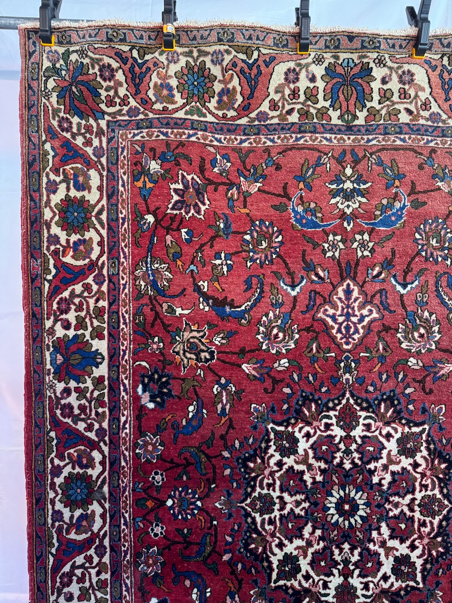 Handmade Persian Bakhtiari 211 x 154 cm | 7 x 5 ft