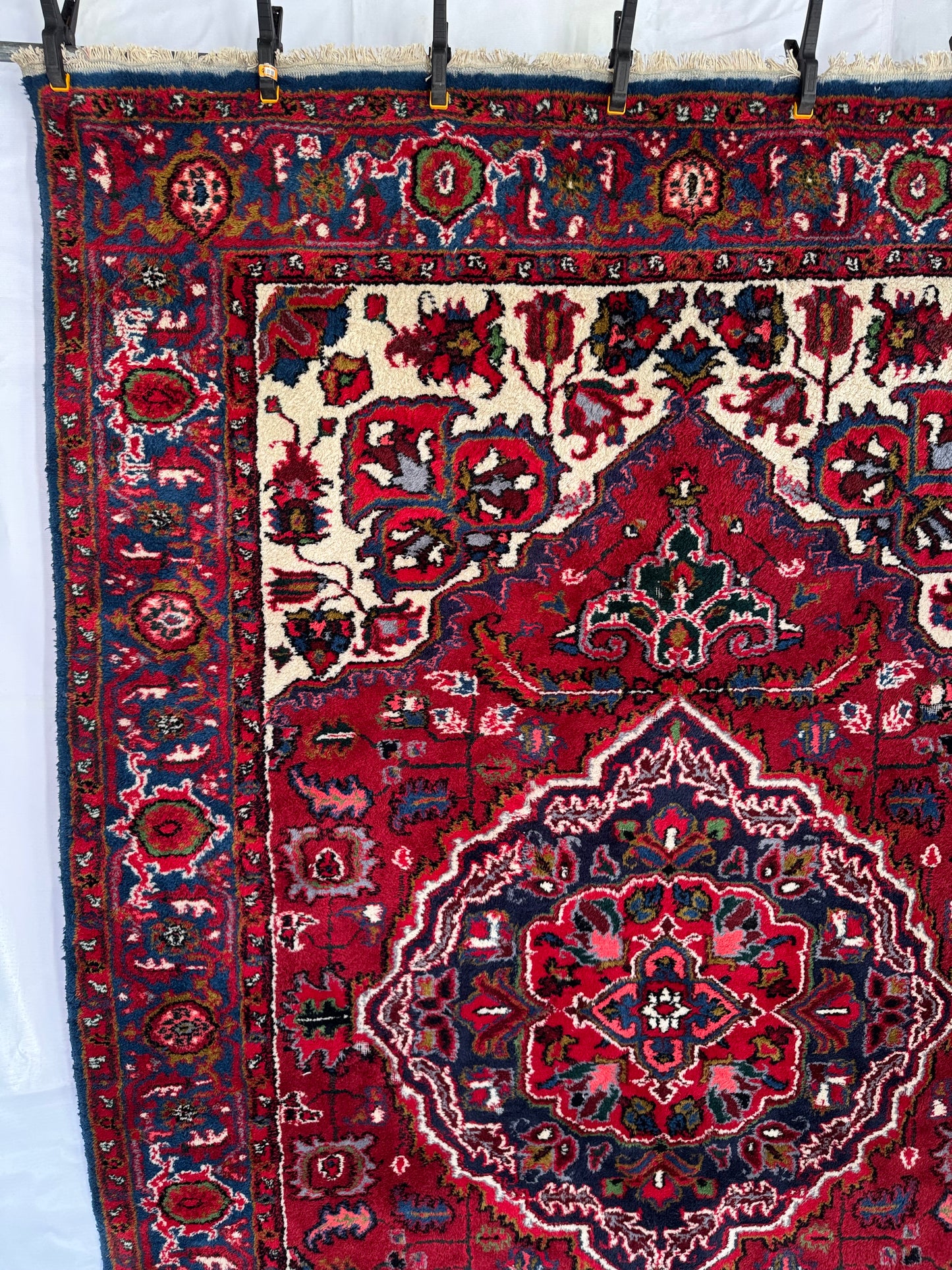 Handmade Persian Bakhtiar 300 x 190 cm | 9.84 x 6.23 ft