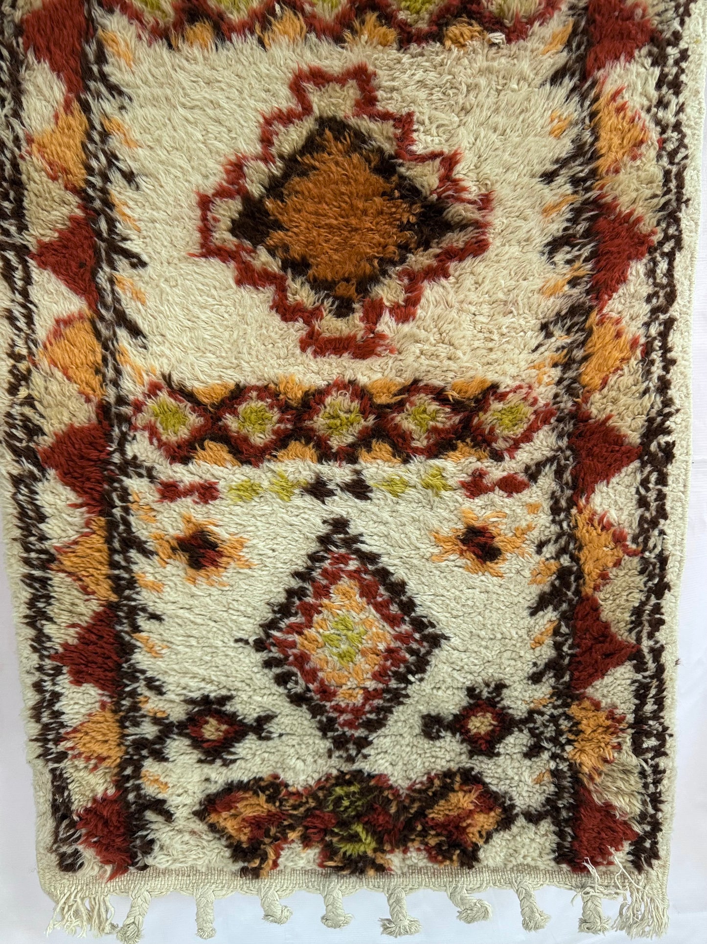 Handmade Morocan Berber Rug 143 x 70 cm | 4.69 x 2.3 ft