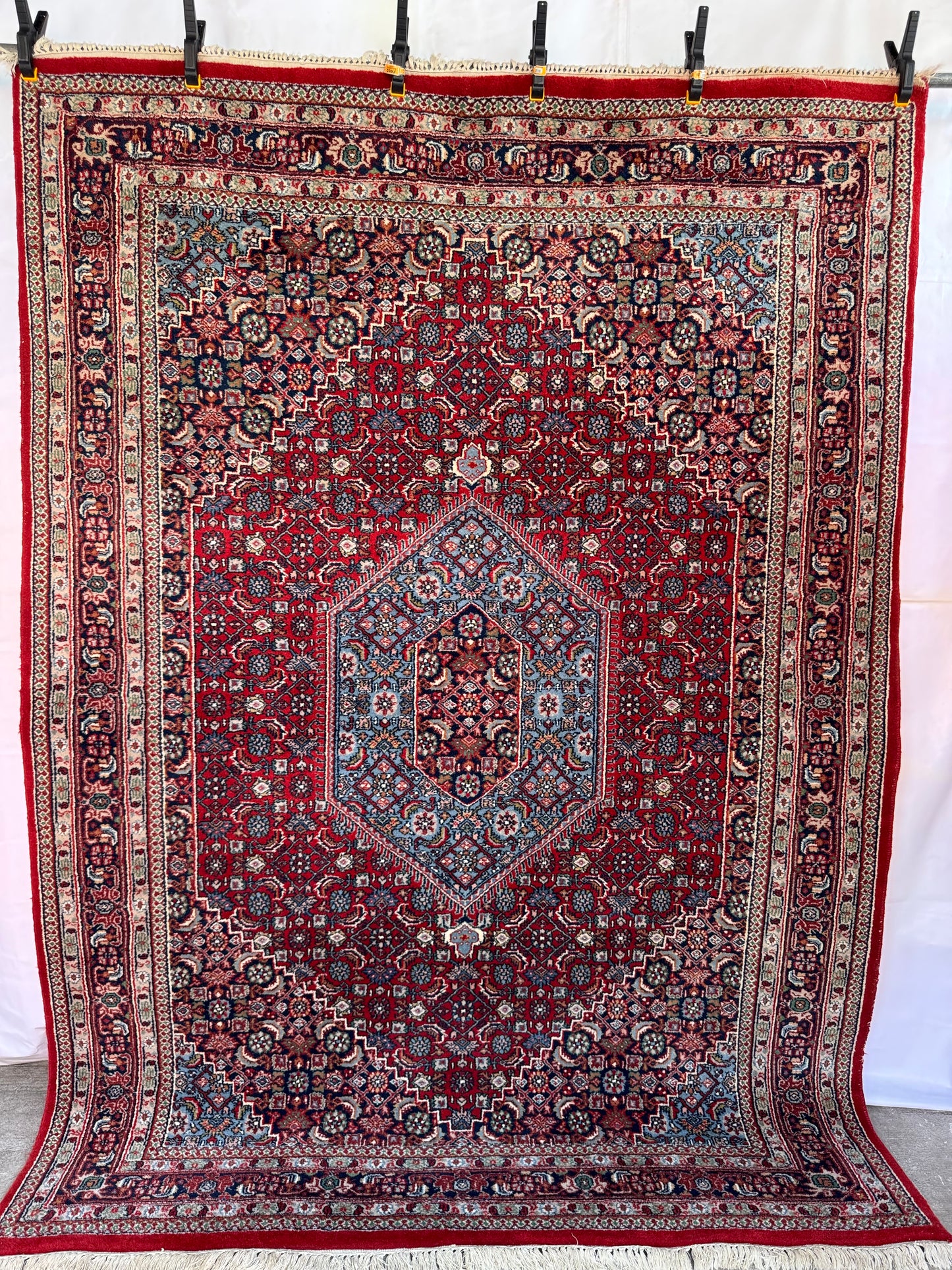 Handmade Indo Bidjar Rug
242 x 175 cm | 7.9 x 5.7 ft