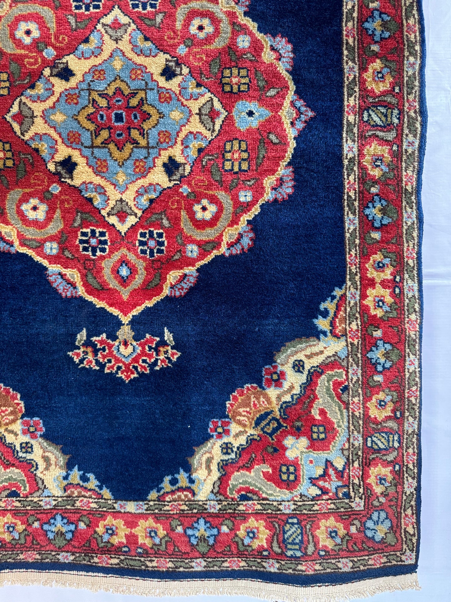 Handmade Romainian Rug 157 x 102 cm | 5.15 x 3.35 ft