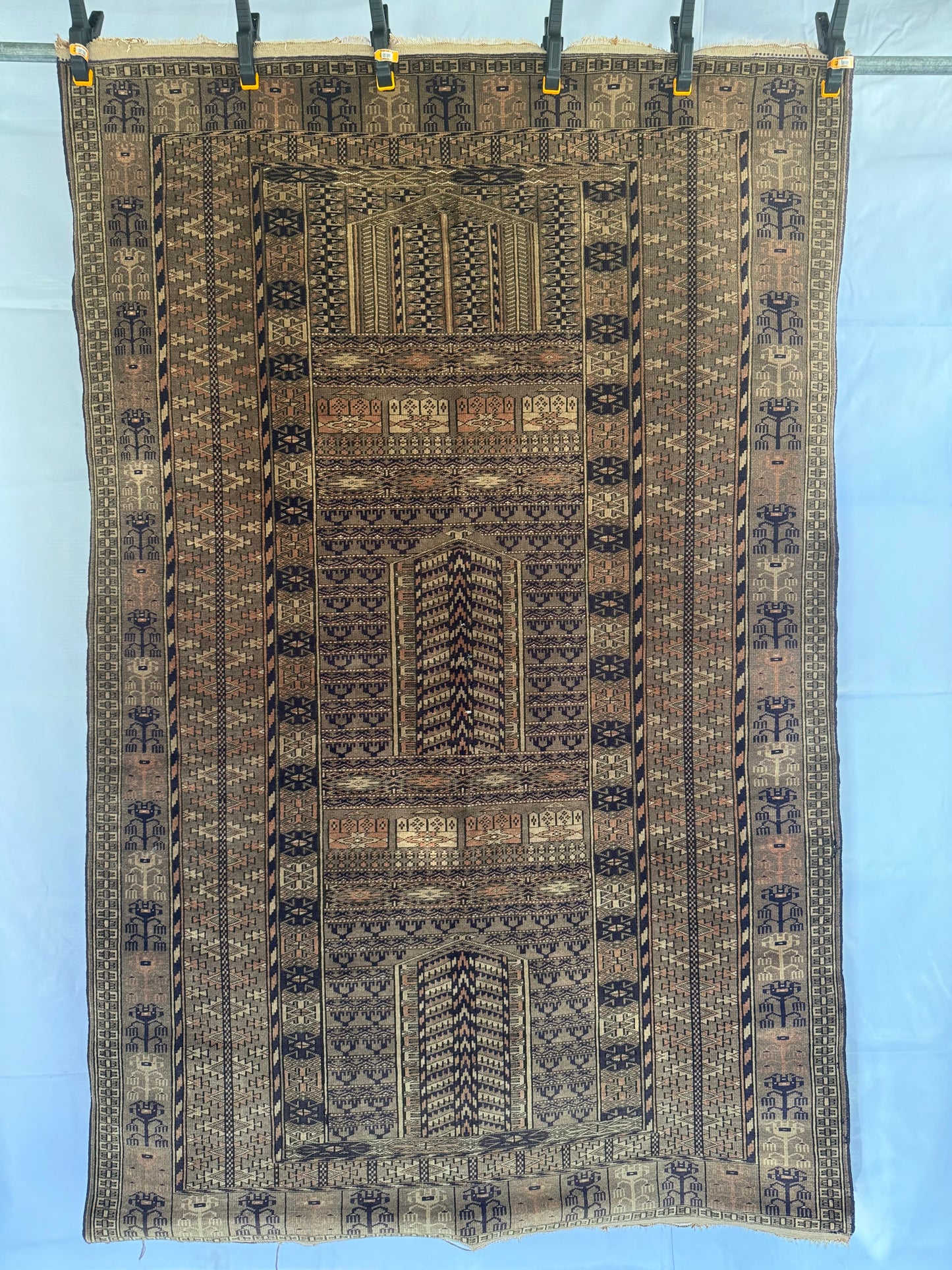 Handmade Hajloo Rug 194 x 130 cm | 6.36 x 4.27 ft