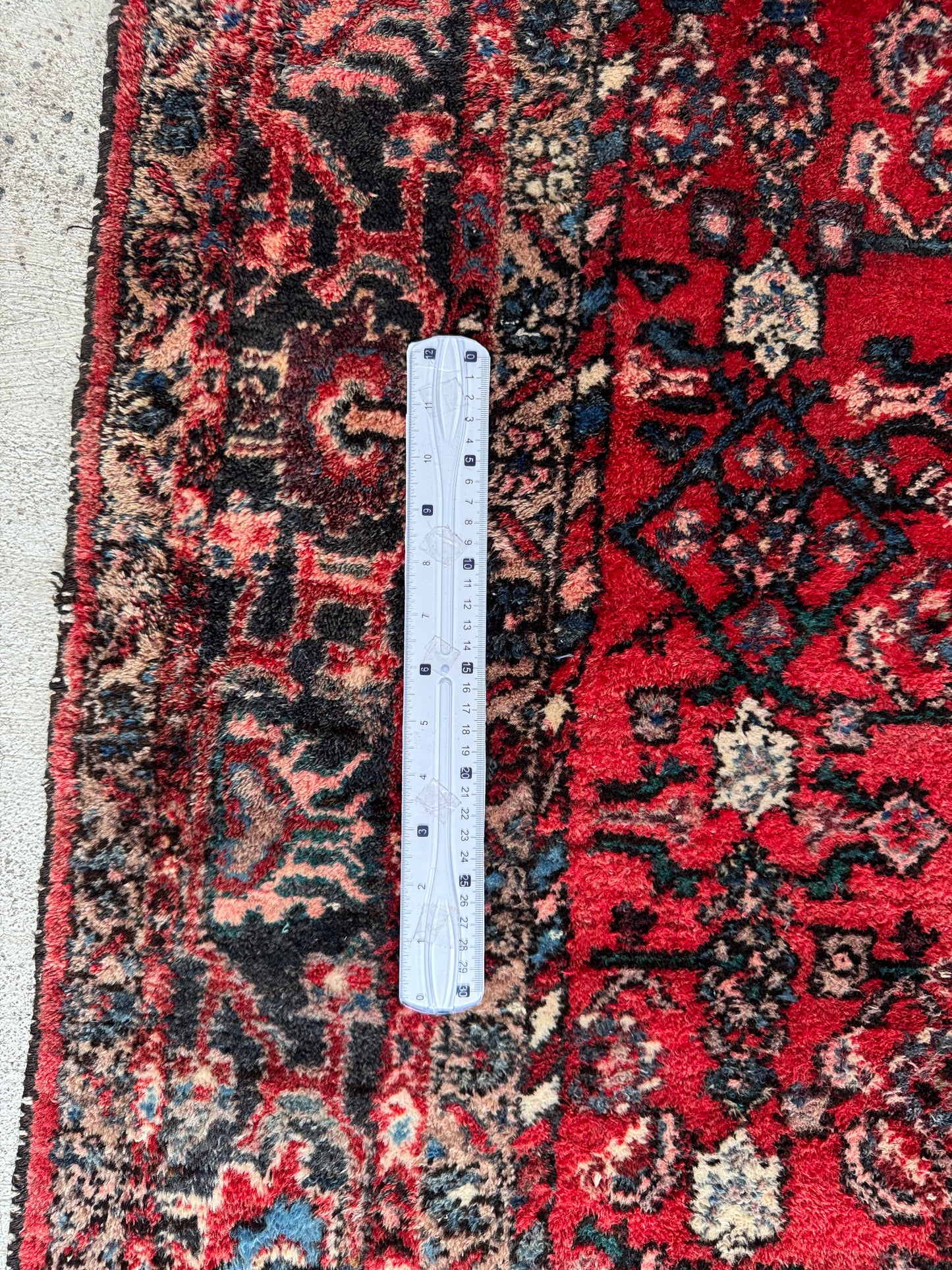 Handmade Persian Hosseinabad 220 x 150 cm | 7.22 x 4.92