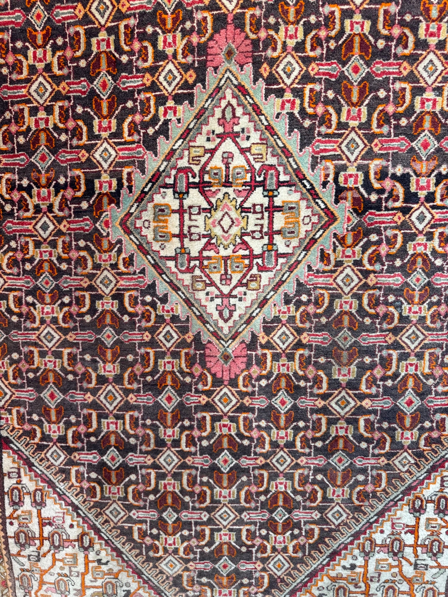 Handmade Persian Bidjar Rug
220 x 135 cm | 7.2 x 4.4 ft
