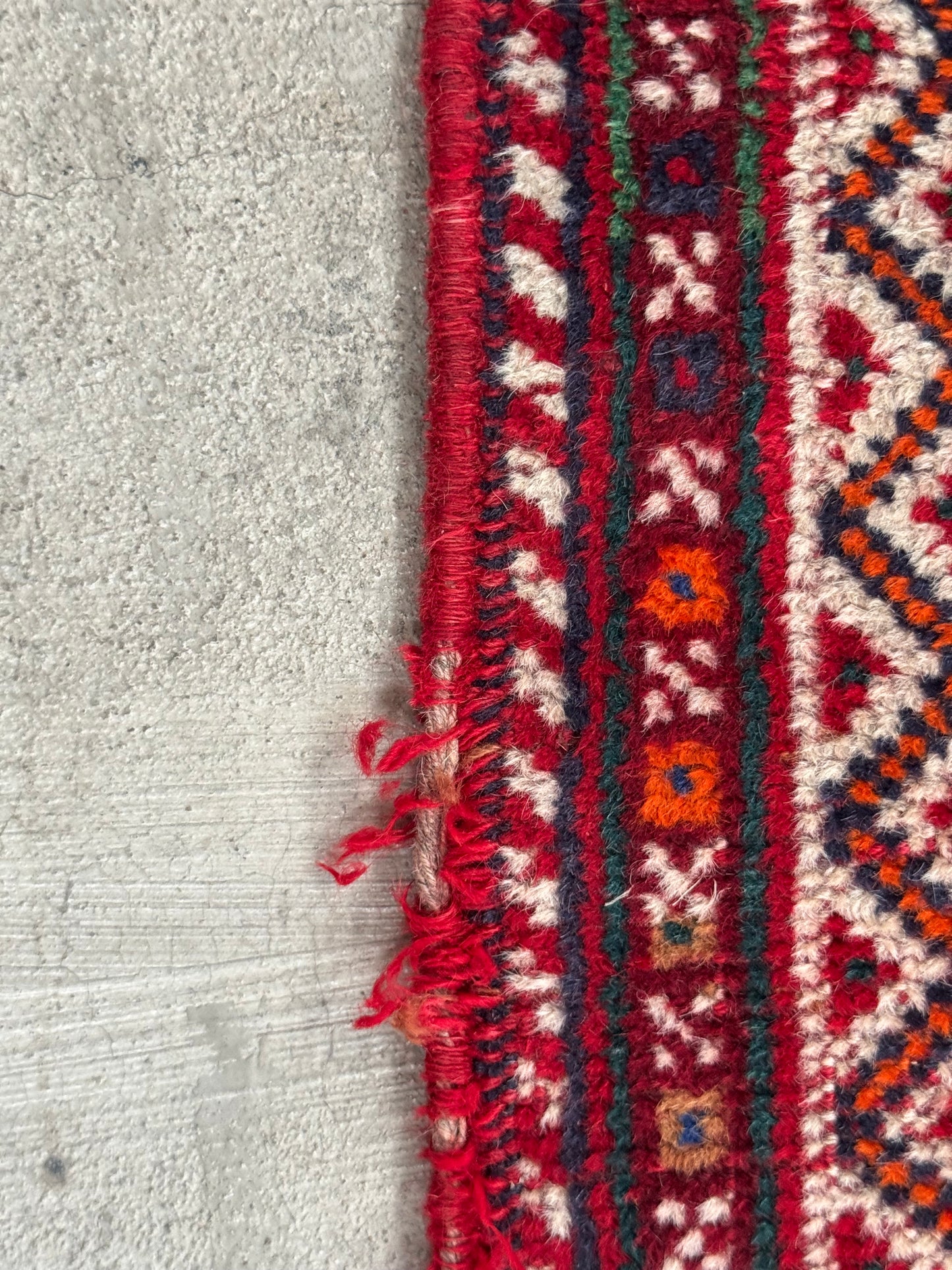 📌 RESERVED Handmade Persian Shiraz 113 x 77 cm | 3.71 x 2.53 ft