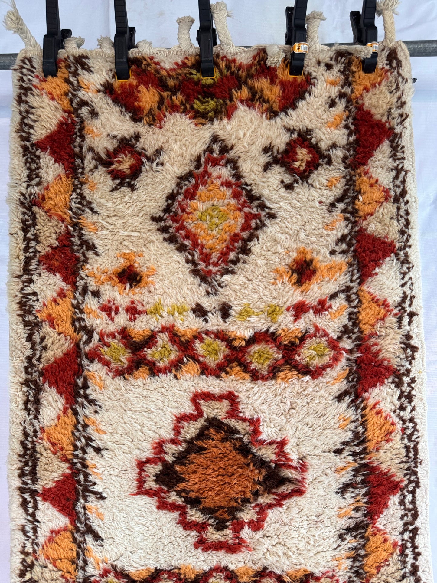 Handmade Morocan Berber Rug 143 x 70 cm | 4.69 x 2.3 ft