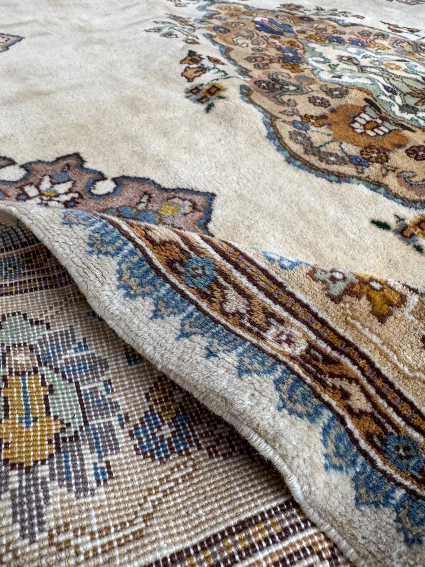 Handmade Persian Tabriz Rug 295 x 200 cm | 9.68 x 6.56 ft
