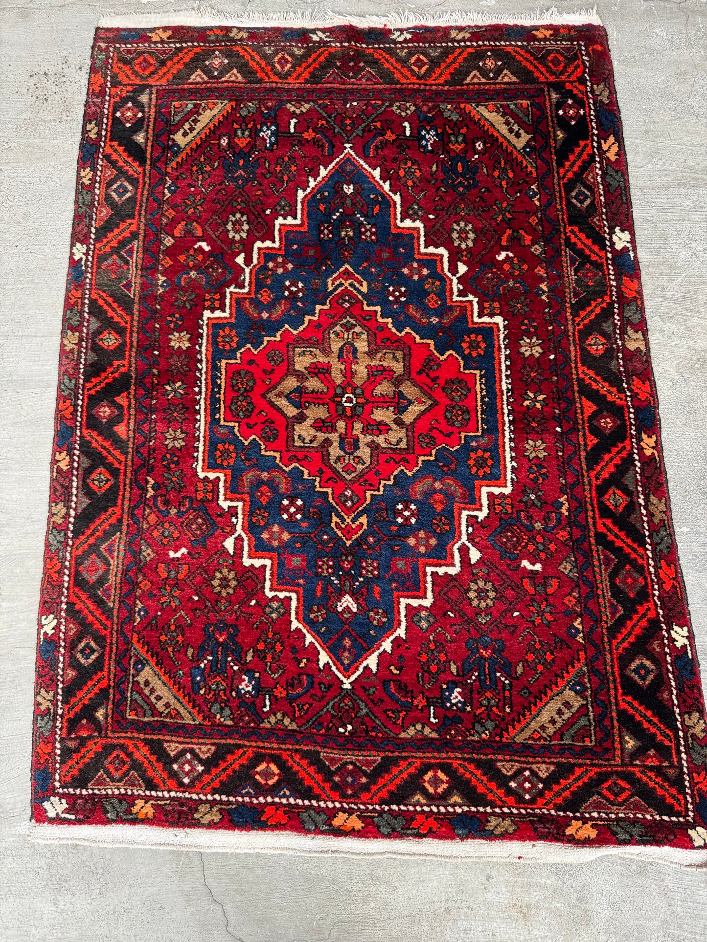 Handmade Persian Bidjar Rug 150 x 100 cm | 4.92 x 3.28 ft
