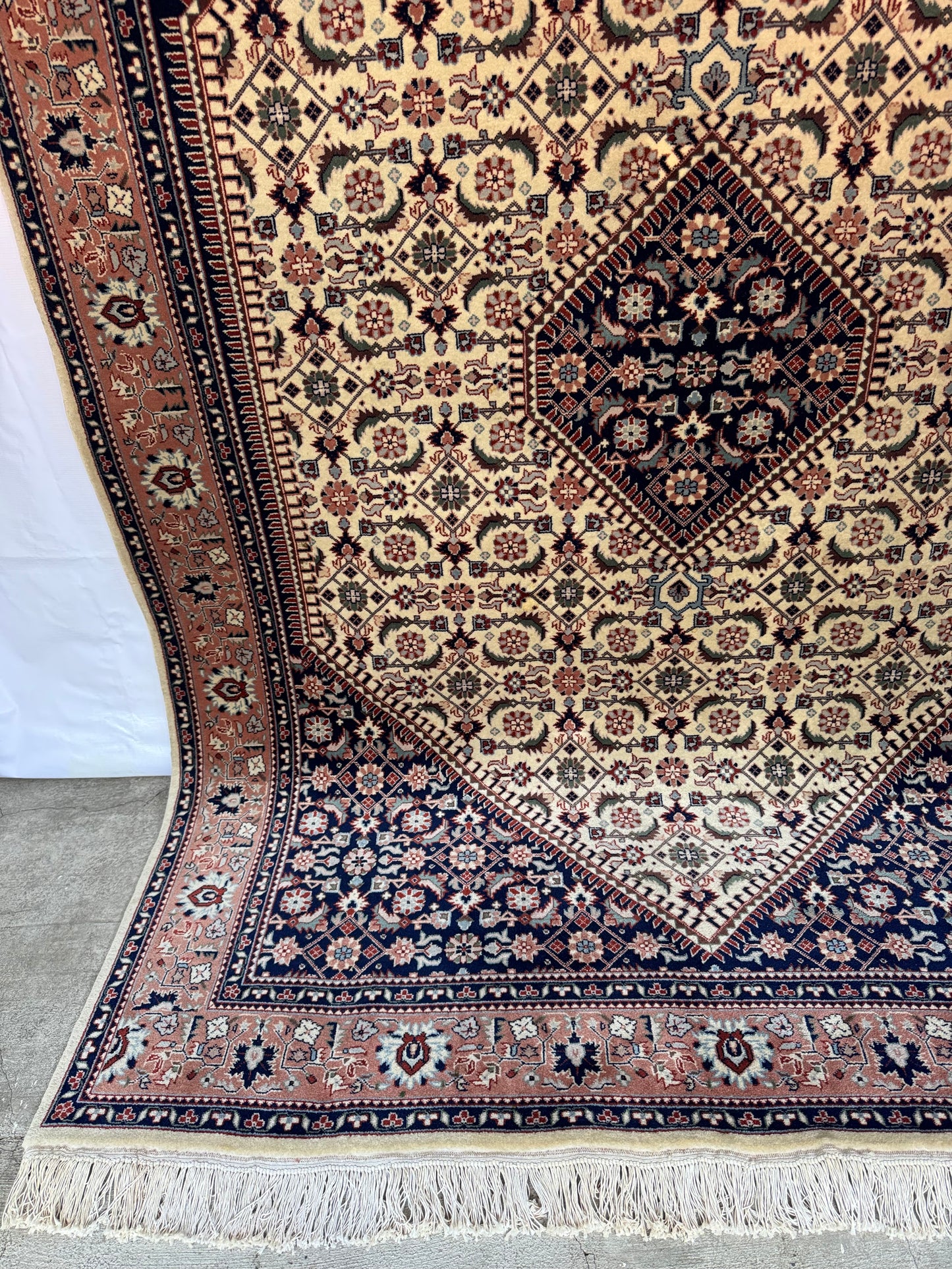 Handmade Persian Bidjar Rug 277 x 186 cm | 9.09 x 6.1 ft