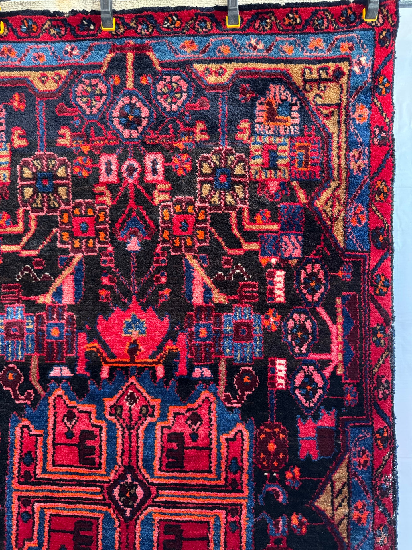 Handmade Persian Nahavand Rug 195 x 107 cm | 6.4 x 3.51 ft
