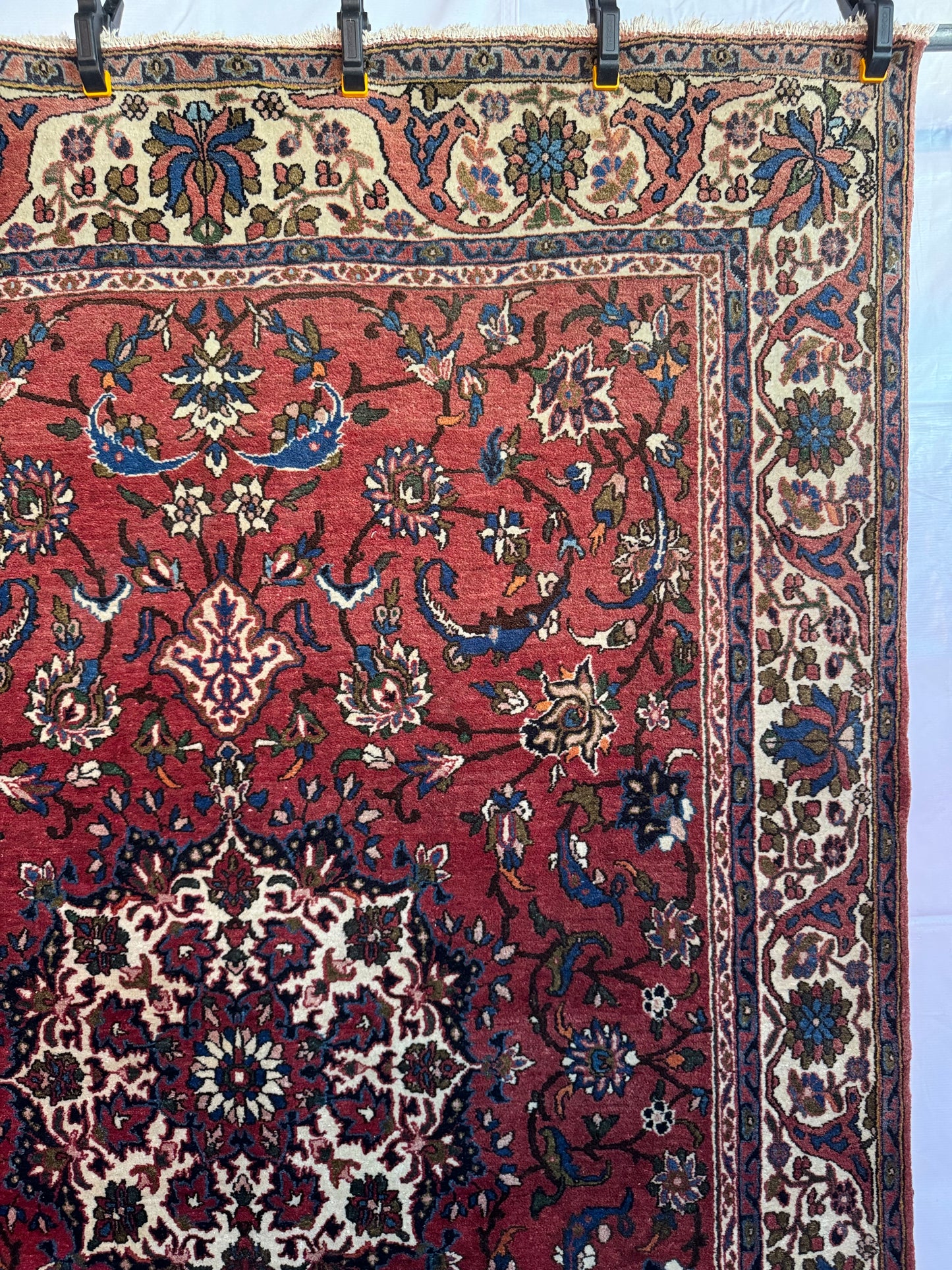 Handmade Persian Bakhtiari 211 x 154 cm | 7 x 5 ft