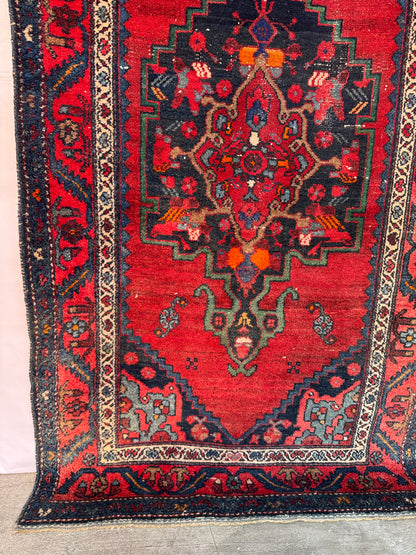 Handmade Persian Hamadan Rug
235 x 115 cm | 7.7 x 3.8 ft