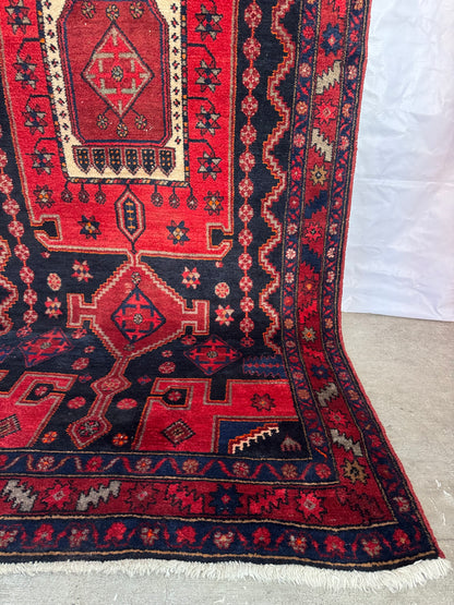 Handmade Persian Zanjan Rug
290 x 125 cm | 9.5 x 4.1 ft
