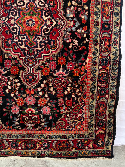 Handmade Persian Sarouk Rug 215 x 139 cm | 7.05 x 5 ft