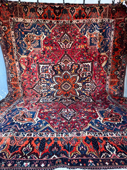 Handmade Persian Bakhtiar 390 x 315 cm | 12.8 x 10.33 ft