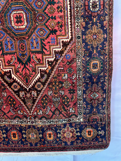 Handmade Persian Golthog 175 x 107 cm | 5.74 x 3.51 ft