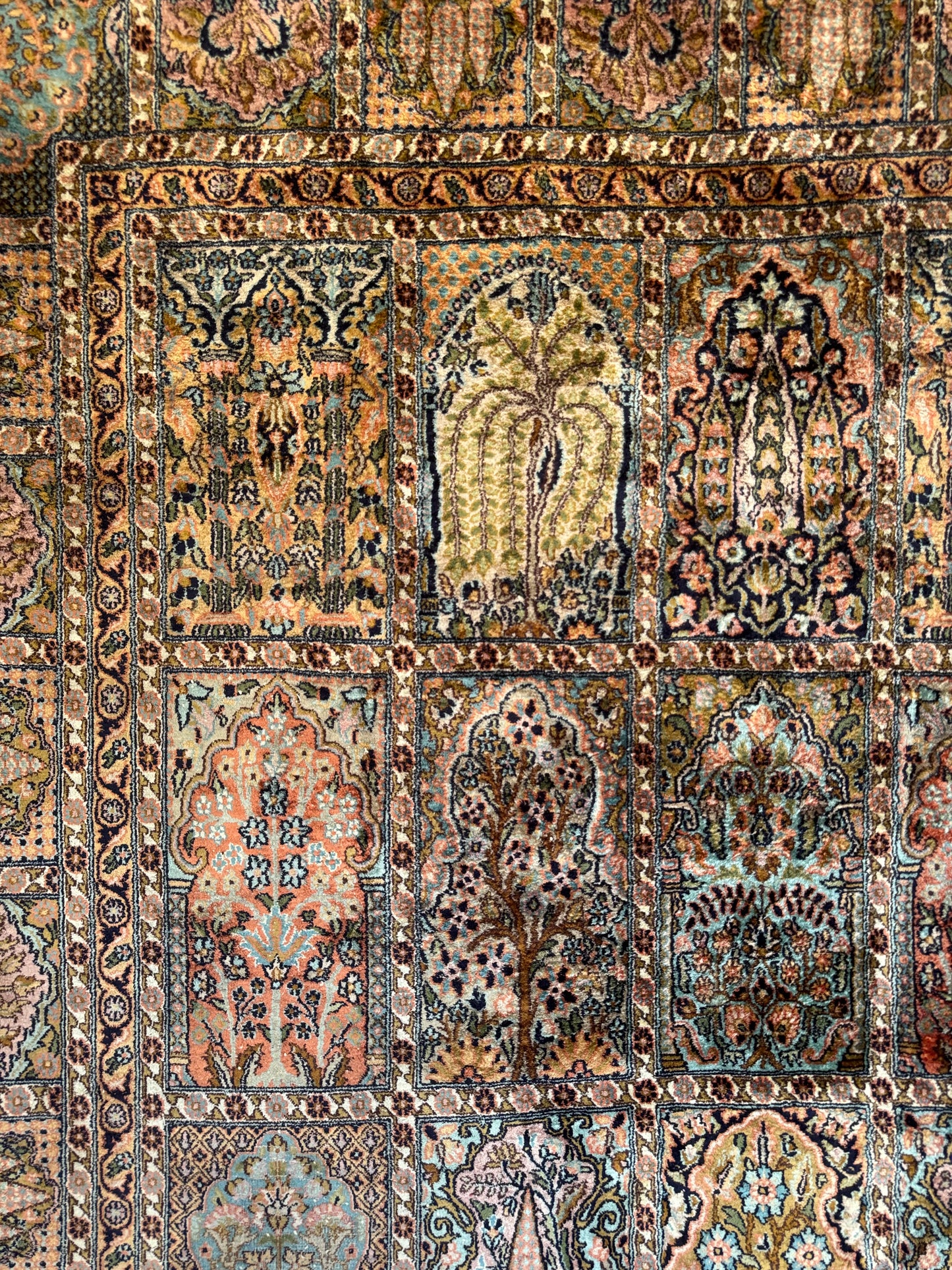 📌 RESERVED Handmade Indo Kashmir Silk Rug 320 x 240cm | 10.5 x 7.87 ft