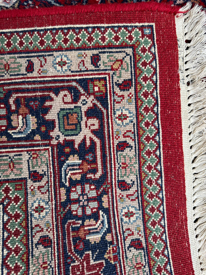 Handmade Indo Bidjar Rug
242 x 175 cm | 7.9 x 5.7 ft