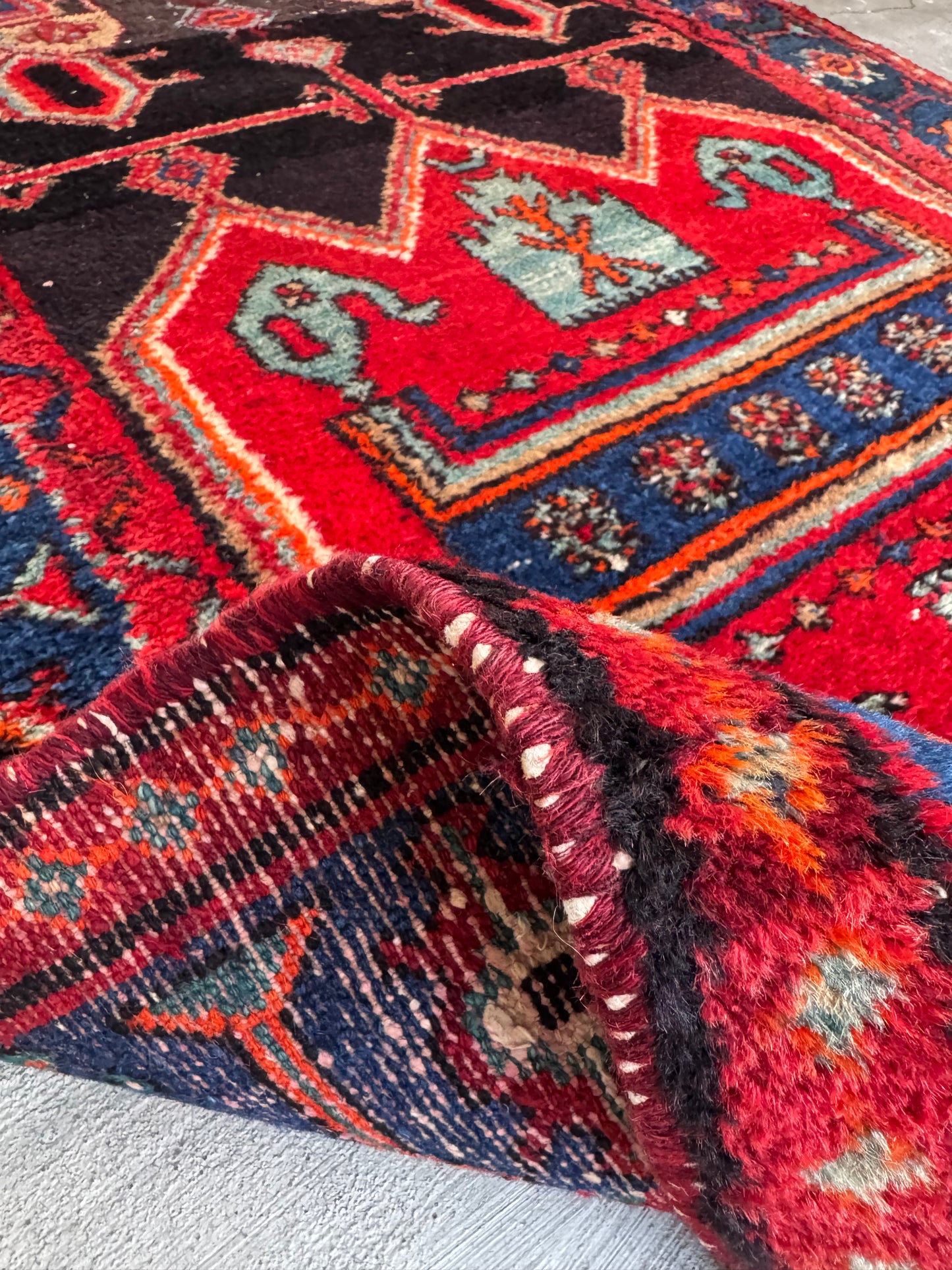 Handmade Persian Hamadan Rug
210 x 120 cm | 6.9 x 3.9 ft