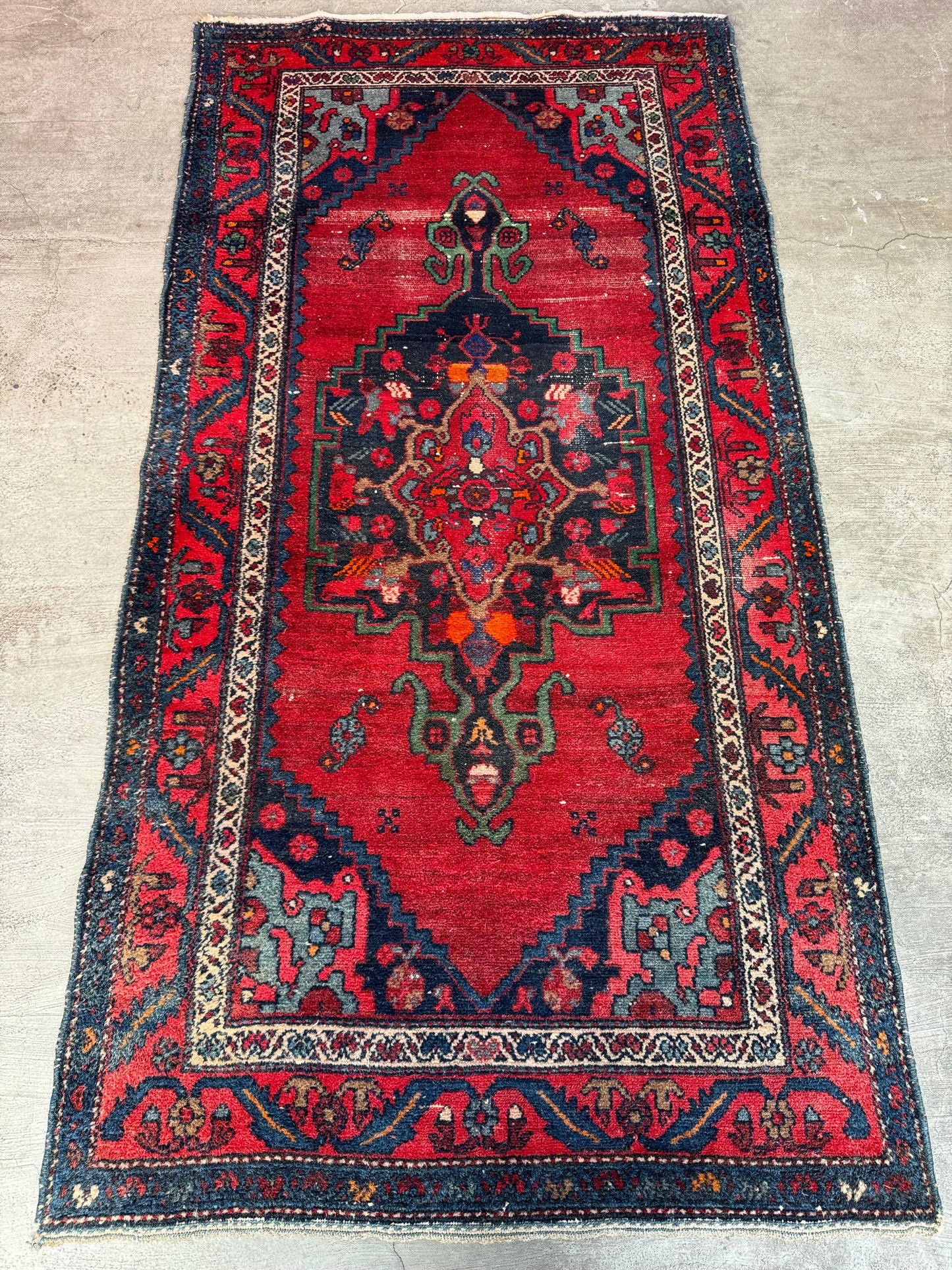 Handmade Persian Hamadan Rug
235 x 115 cm | 7.7 x 3.8 ft