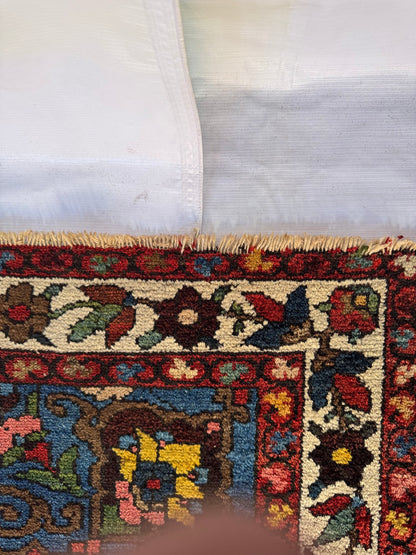 Handmade Persian Bakhtiar Rug 210 x 142 cm | 6.9 x 4.7 ft