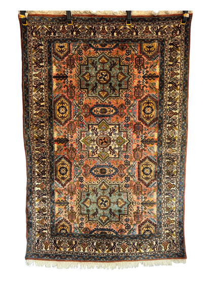 Handmade Persian Tabriz Rug 147 x 100 cm | 4.82 x 3.28 ft