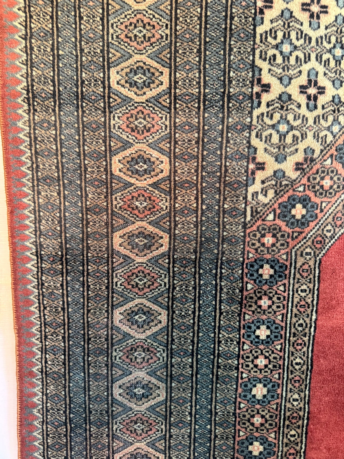Handmade Lahore Rug 287 x 191 cm | 9.42 x 6.27 ft