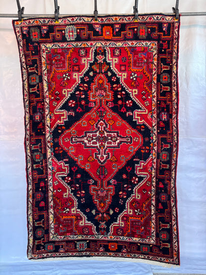 Handmade Persian Tuyserkan Rug 202 x 128 cm | 6.6 x 4.2 ft