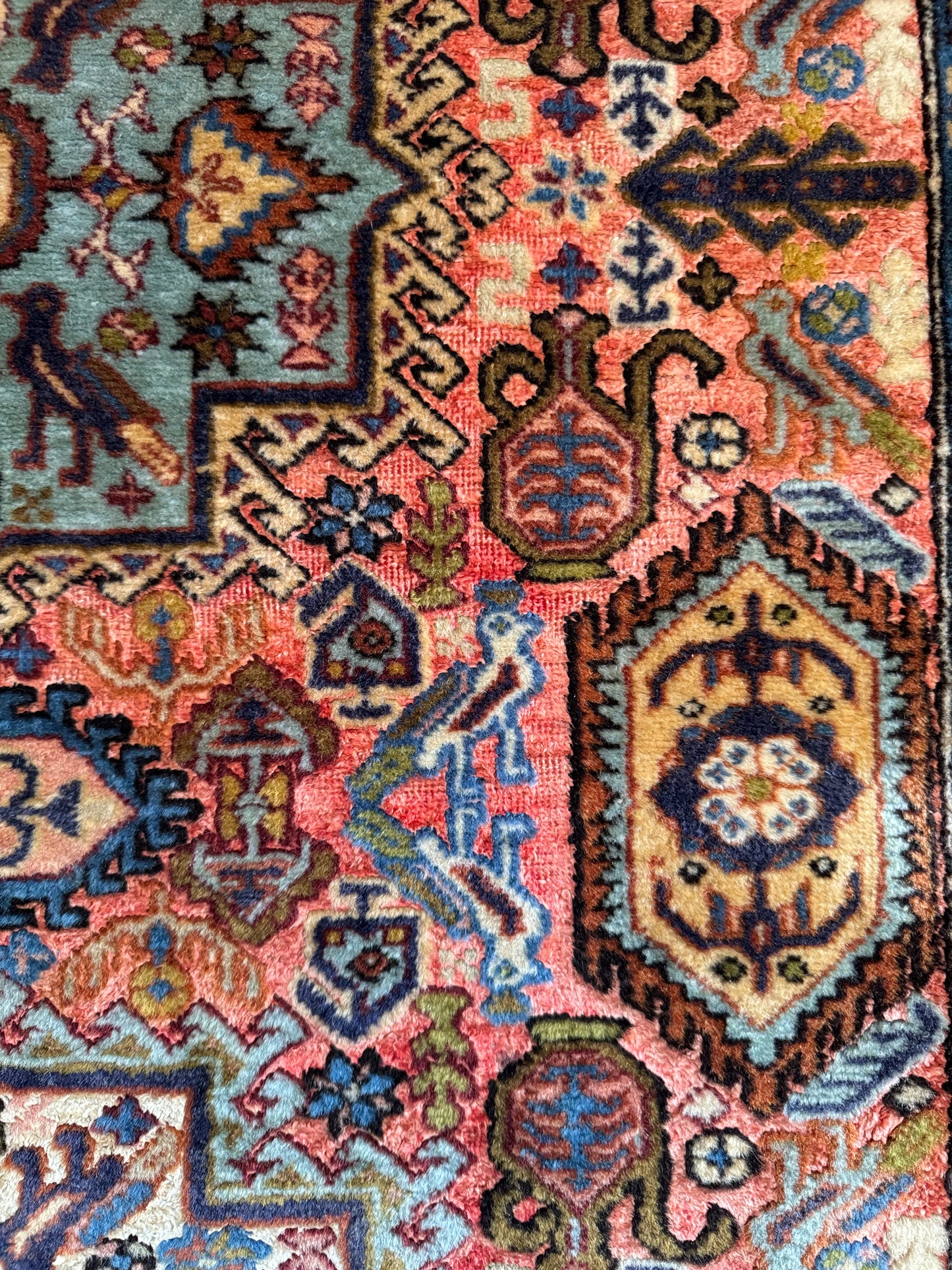 Handmade Persian Tabriz Rug 147 x 100 cm | 4.82 x 3.28 ft