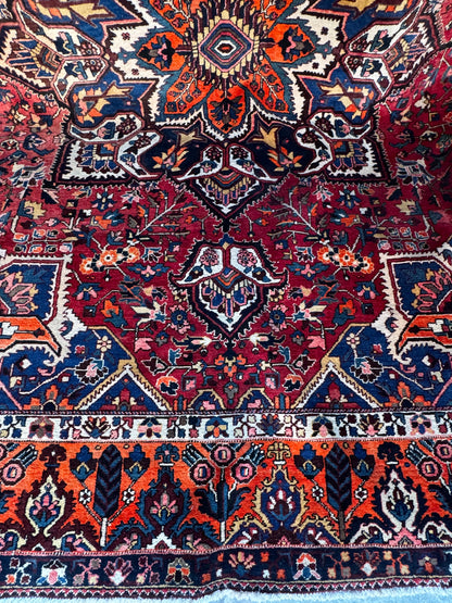Handmade Persian Bakhtiar 390 x 315 cm | 12.8 x 10.33 ft