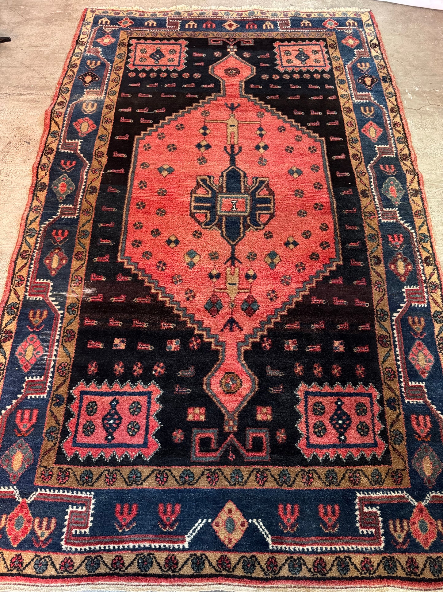 Handmade Persian Koliaii Rug
250 x 150 cm | 8.2 x 4.9 ft
