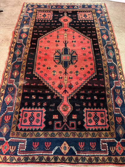 Handmade Persian Koliaii Rug
250 x 150 cm | 8.2 x 4.9 ft