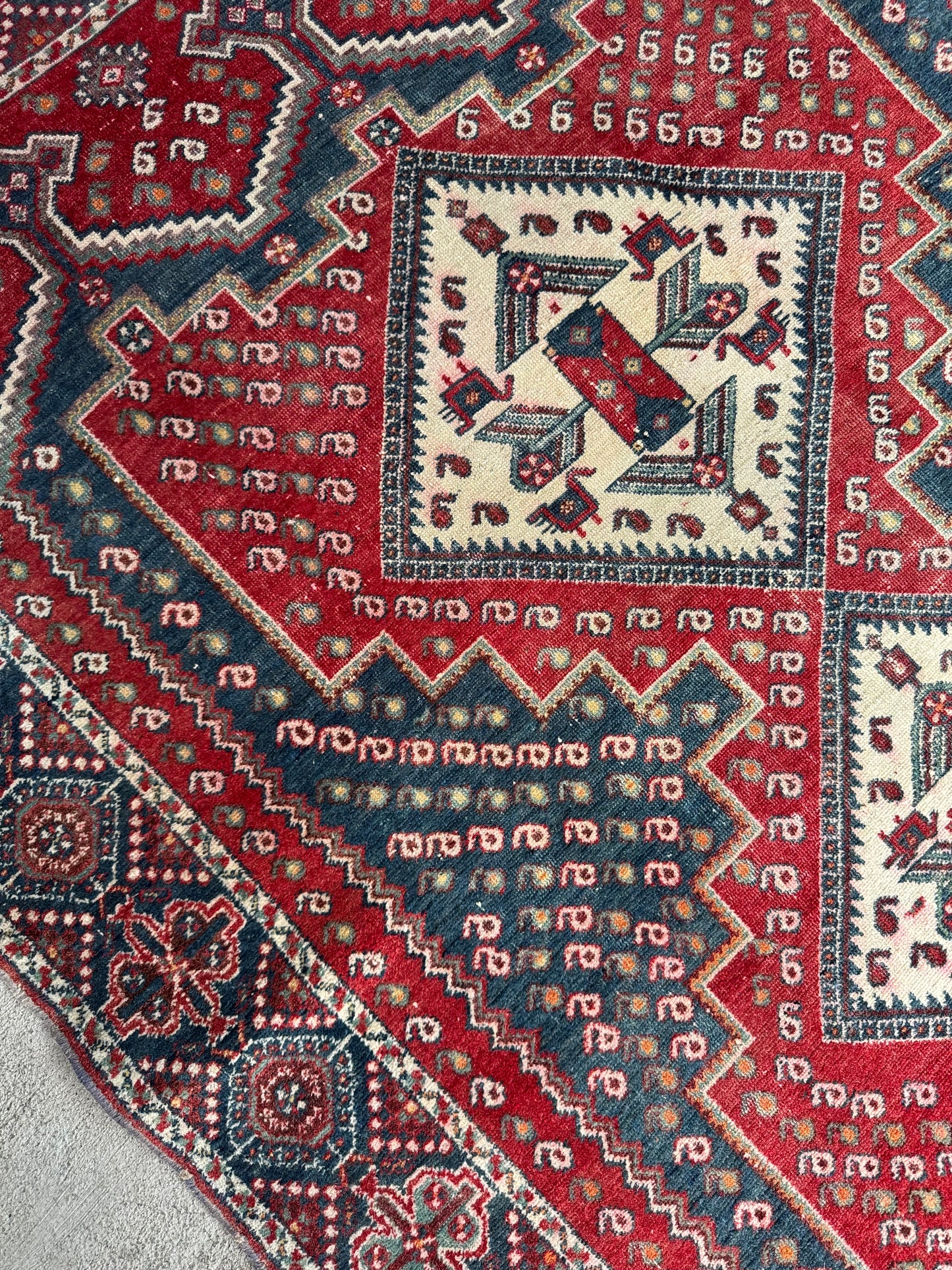 Handmade Persian Shahrbabak Rug 212 x 157 cm | 7.0 x 5.2 ft