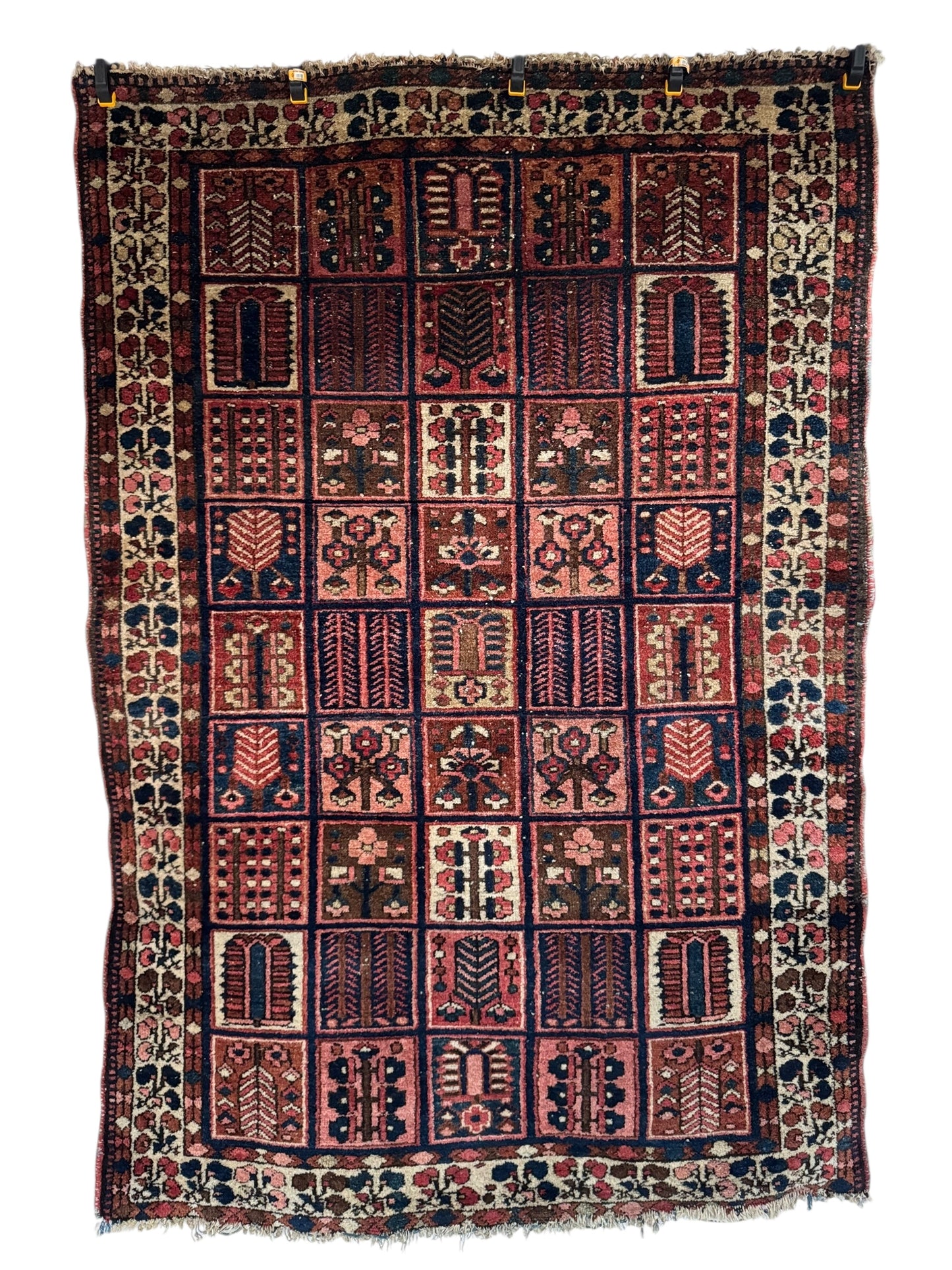 Handmade Persian Bakhtiar 197 x 136cm | 6.46 x 4.46 ft