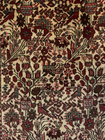 Handmade Persian Roudbar Rug
145 x 99 cm | 4.76 x 3.25 ft