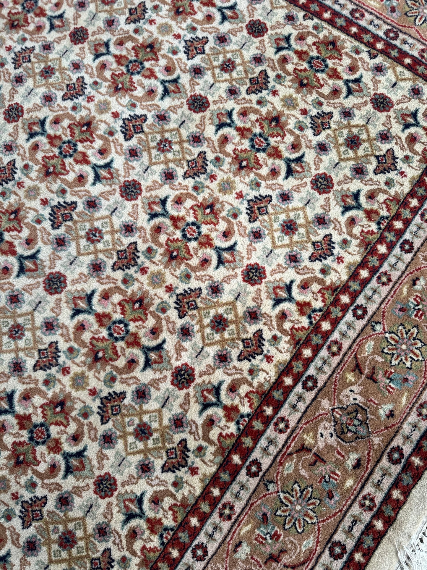 Handmade Indo Bidjar Rug 
285 x 193 cm | 9.4 x 6.3 ft