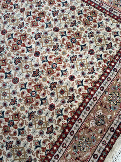 Handmade Indo Bidjar Rug 
285 x 193 cm | 9.4 x 6.3 ft